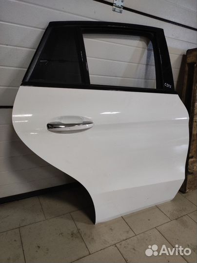 Дверь задняя правая Mercedes GLE c292