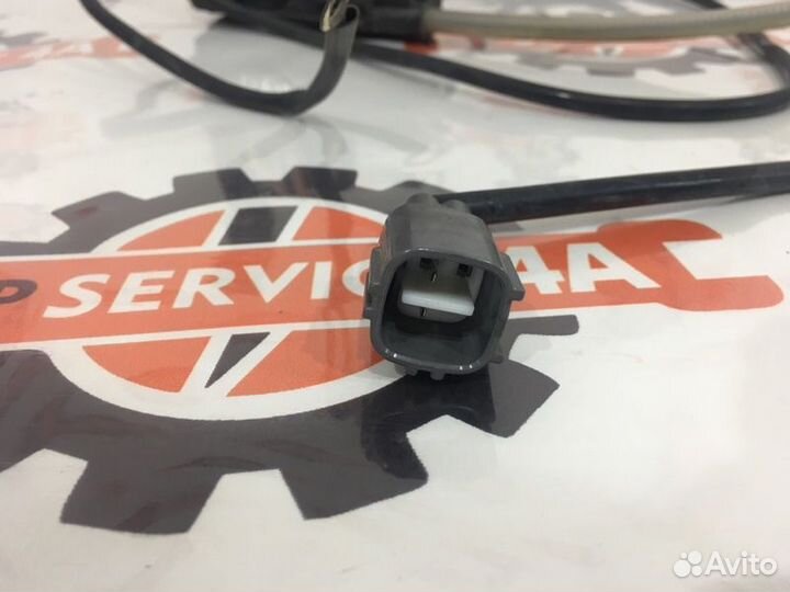 Антенна в бампер передний передняя Toyota Ipsum