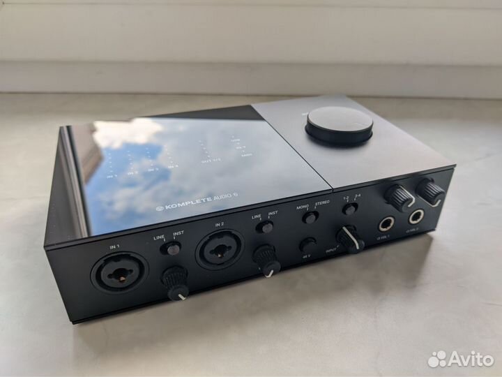 Звуковая карта Native Instruments Audio 6 MK2