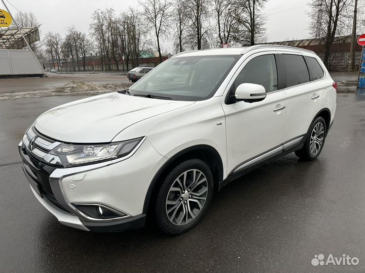 Mitsubishi Outlander 3.0 AT, 2018, 142 000 км