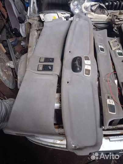 Продам люксовые потолочные консоли на Волгу 31105