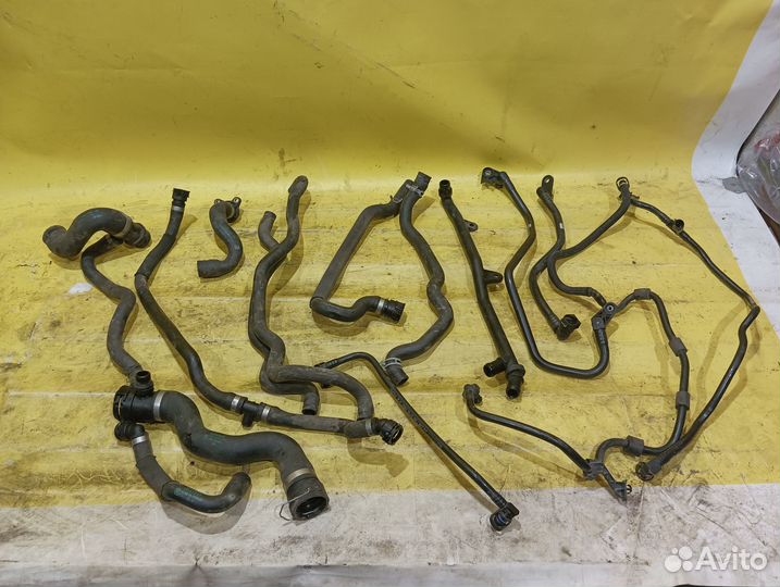 Шланг трубка патрубок BMW 5-serie F10 F11 2009