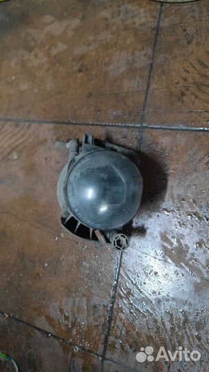 Противотуманка правая bmw e60