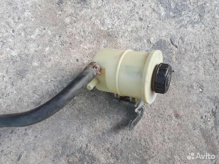 Бачок гидроусилителя Renault Sandero 2