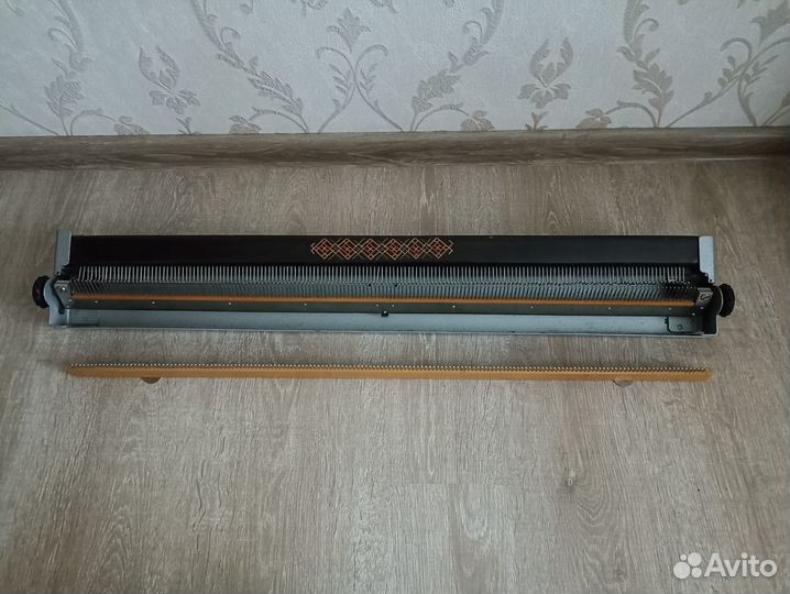 Вязальная машинка Меда