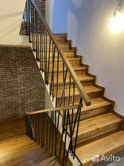 Изготовление деревянных лестниц и Мебели