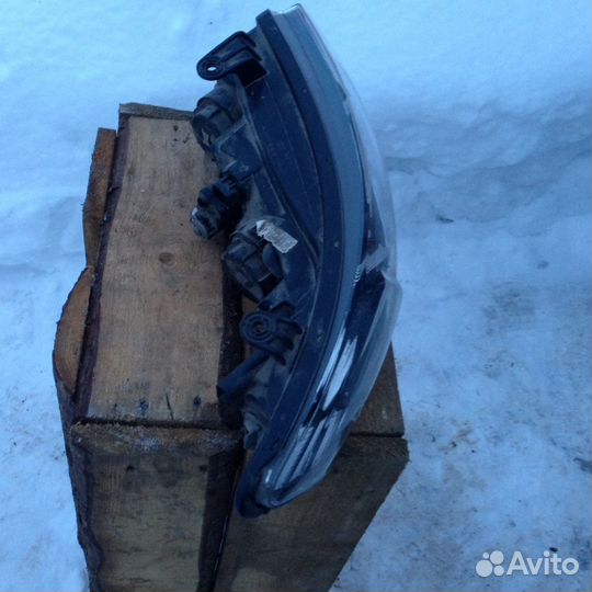 Фара правая Kia Cerato