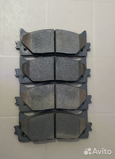 Тормозные колодки Toyota Camry 50 (оригинал)