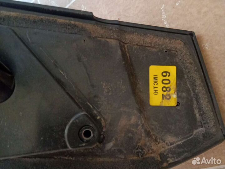 Зеркало левое Spark 2011