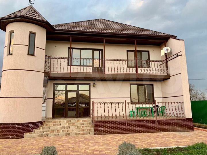 Дом 148 м² на участке 8 сот.