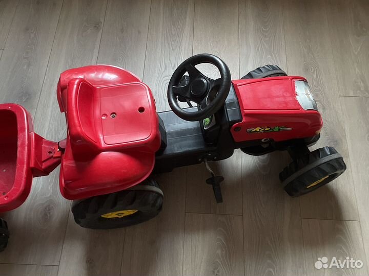 Трактор педальный,производство Германия