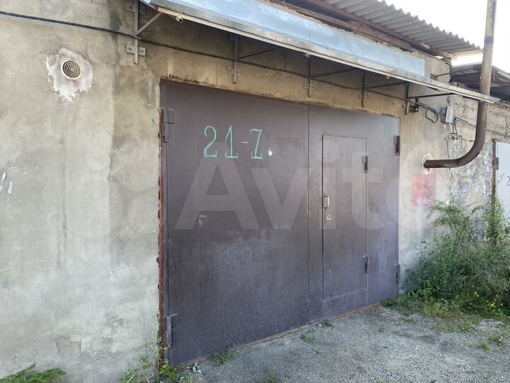 Гараж, > 30 м²