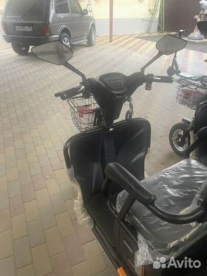 Электросамокат с сиденьем