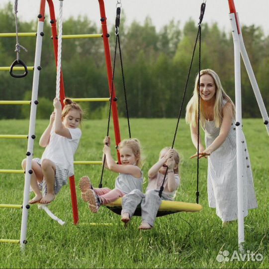 Уличный спортивный комплекс