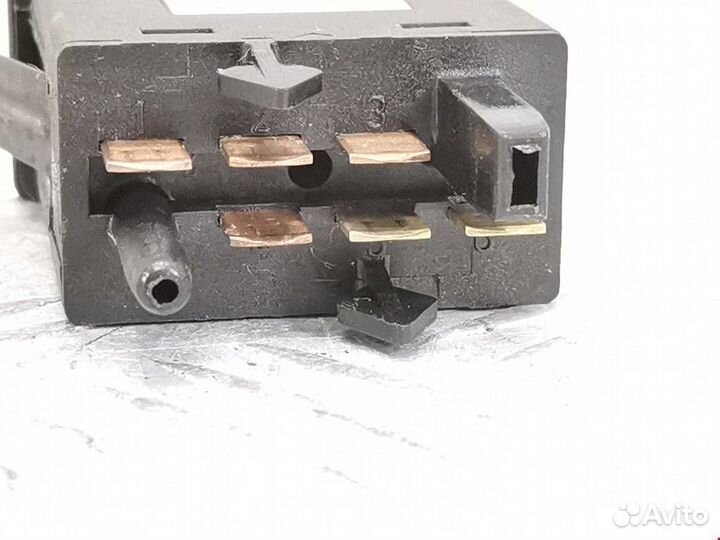 Кнопка обогрева заднего стекла Volkswagen Passat