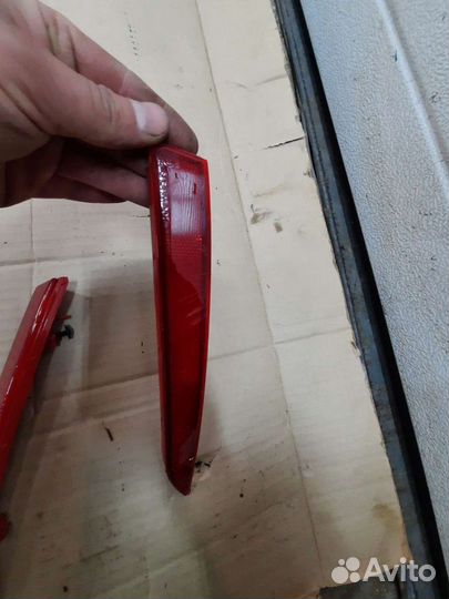 Hyundai solaris 2 задний отражатель бампера