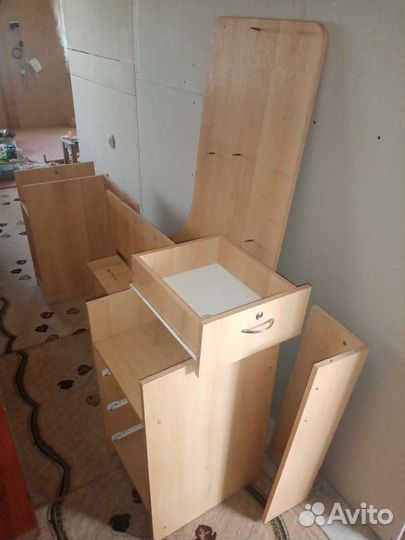 Компьютерный стол