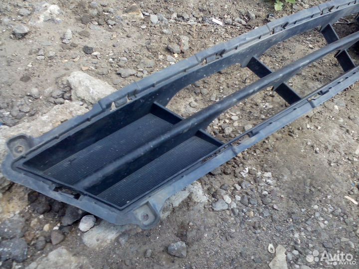 Решетка нижняя в бампер Hyundai Solaris рестайлинг