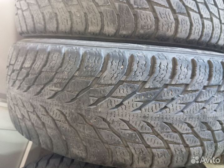 Nokian Tyres Hakkapeliitta R3 SUV 215/60 R17