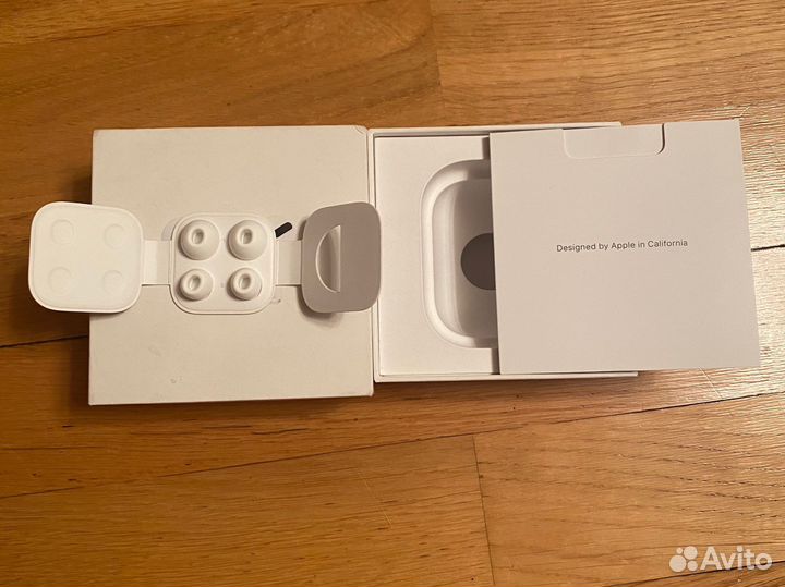Коробка от airpods pro