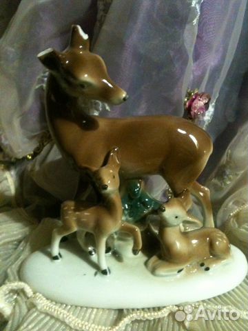 Олениха с оленятами Германия