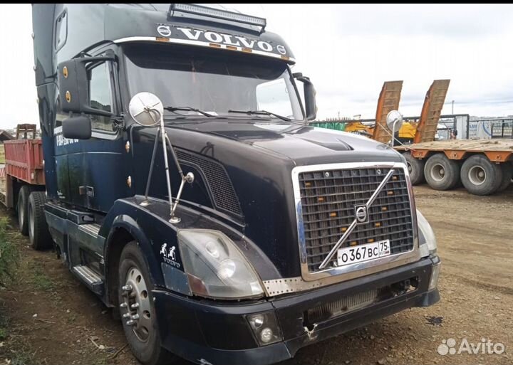 Volvo VNL 670, 2004