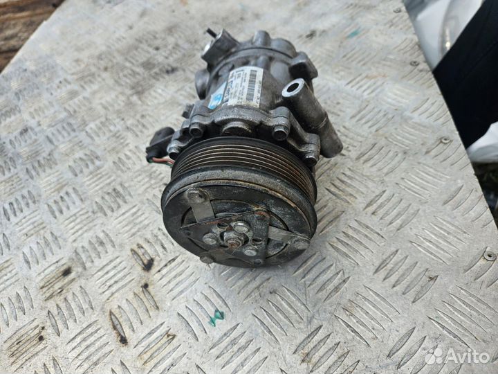 Компрессор кондиционера WV pilo 5 1.6 cfna