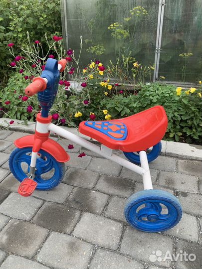 Детский трехколесный велосипед