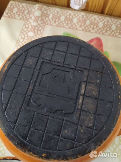 Кастрюля чугунная эмалированная СССР