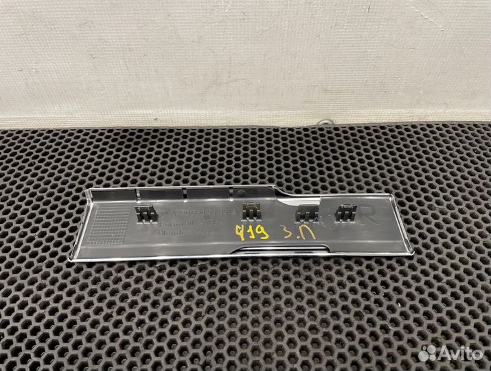 Накладка порога задняя правая Mercedes-Benz