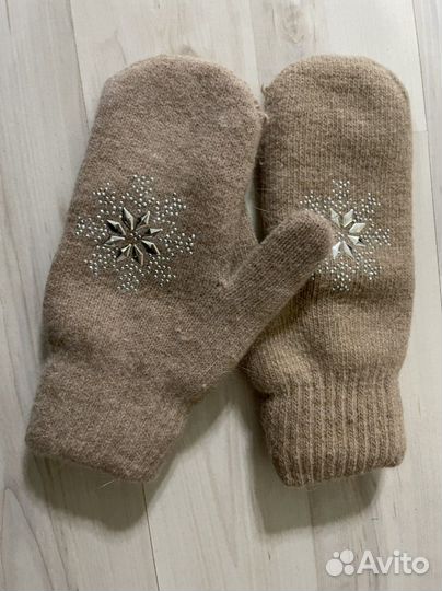 Варежки женские