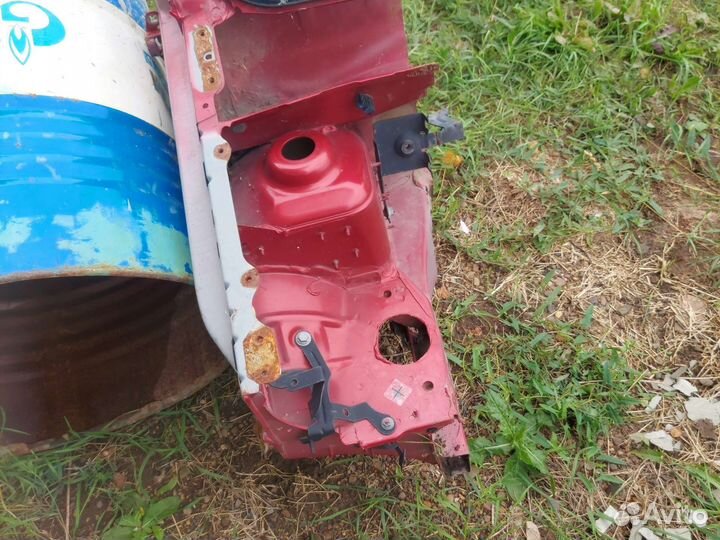 Лонжерон Рено