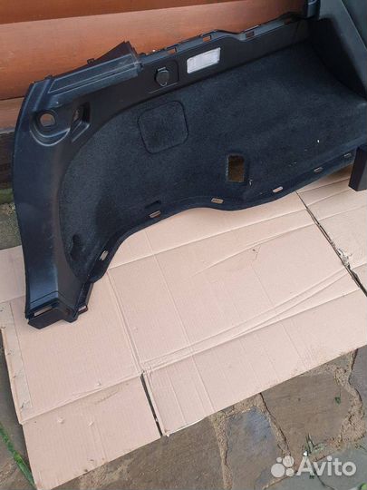 Обшивка отсека багажника левая Lexus NX рест. 2018