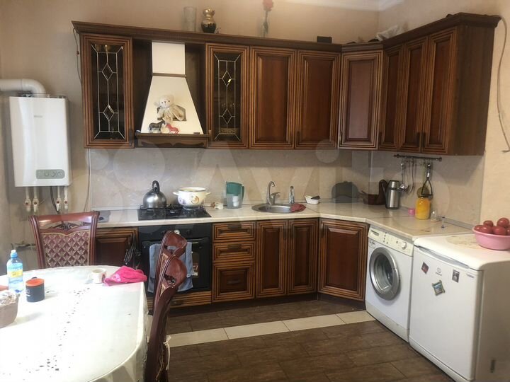 2-к. квартира, 75 м², 1/2 эт.