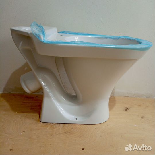 Новый унитаз Санита Аттика