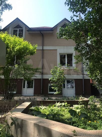 Коттедж 310 м² на участке 9,8 сот.