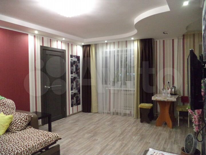 2-к. квартира, 43 м², 2/4 эт.