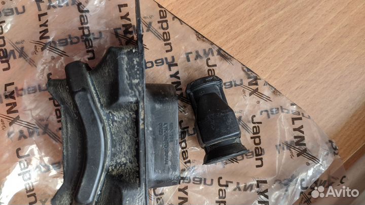 Опора(подушка)кпп Renault Logan