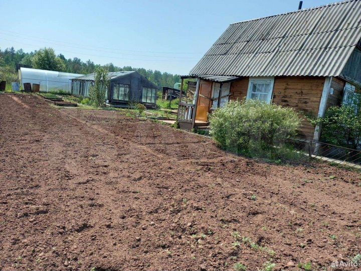 Дом 20 м² на участке 8 сот.