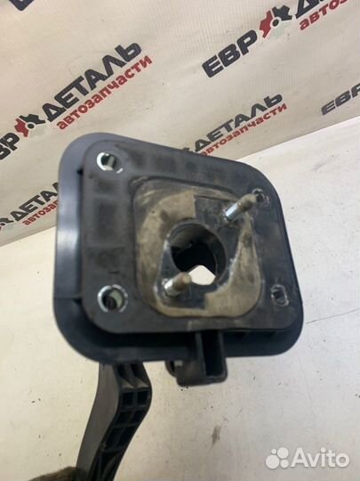 Педаль сцепления Chevrolet Lacetti седан 1.4 F14D3