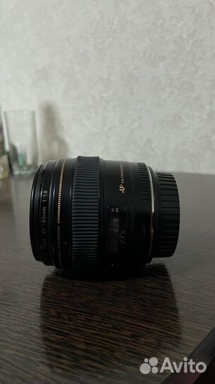 Объектив canon 85mm 1 8