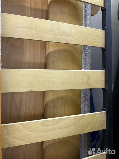 Кровать с интегрированными тумбочками из м.Ясеня