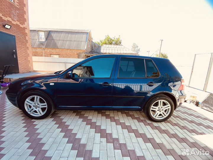 Volkswagen Golf 1.4 МТ, 2003, 284 000 км