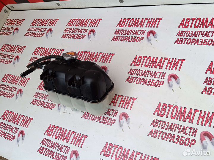 Расширительный бачок Инфинити QX80 Z62