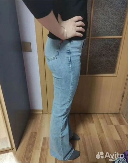 Джинсы женские клёш 42 S 25