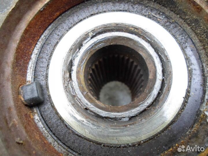 Кулак поворотный левый Honda Pilot 2