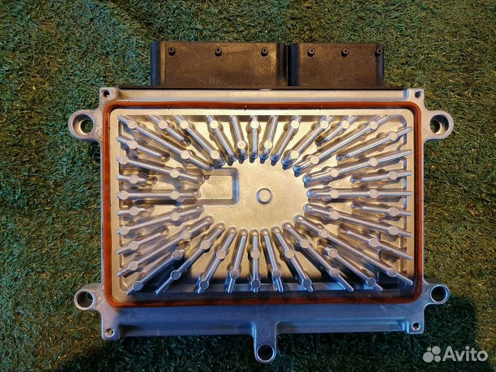 Блок управления двигателем B5244S5 31286161 Volvo