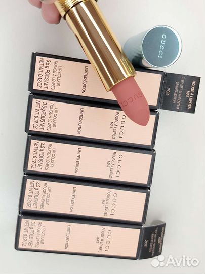 Помада Gucci 208 матовая нюдовая