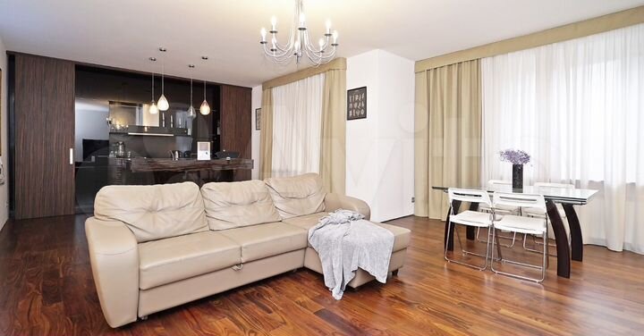 2-к. квартира, 95 м², 2/6 эт.