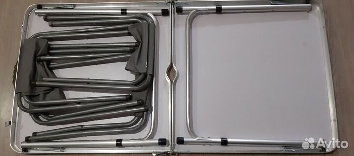 Стол и 4 стула для пикника новый раскладной